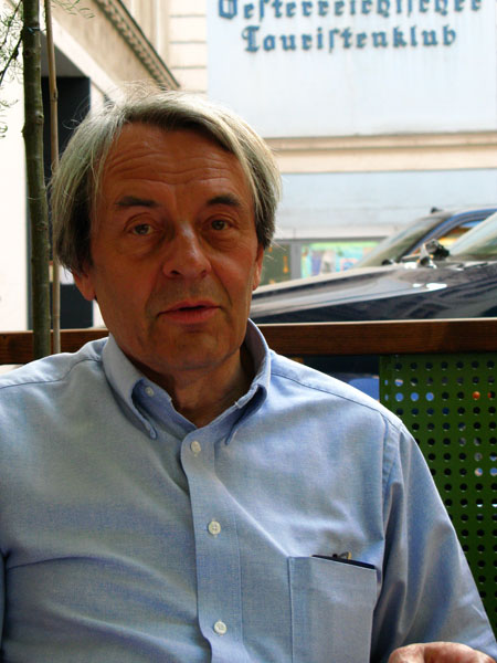 Mihály Szegedy-Maszák